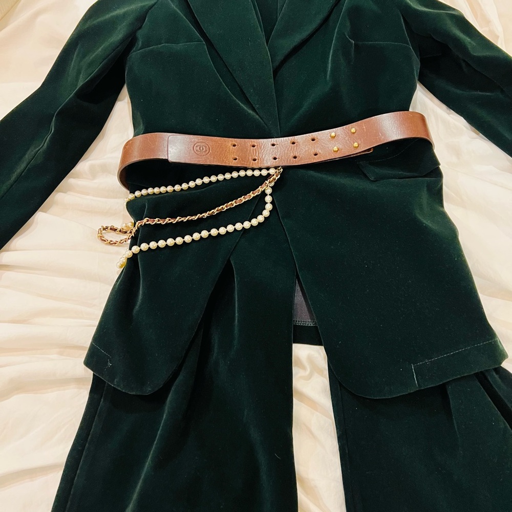 Authentic Chanel Leather belt with Pearls